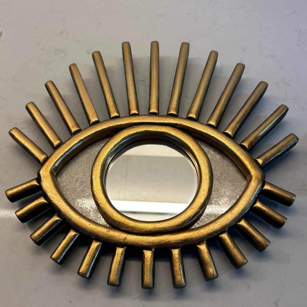 West Elm Gold Eye-Shaped Wall Mirror Decor

Made in Peru
Wood
